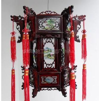 供应仿古木制宫灯图片大全 成都瑞驰工艺灯笼厂